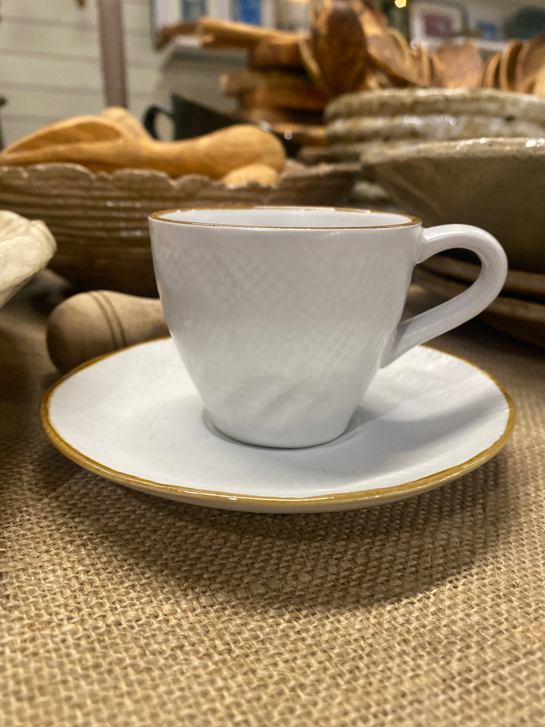 Espresso kuppi ja lautanen