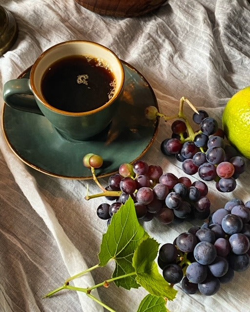 Espresso kuppi ja lautanen